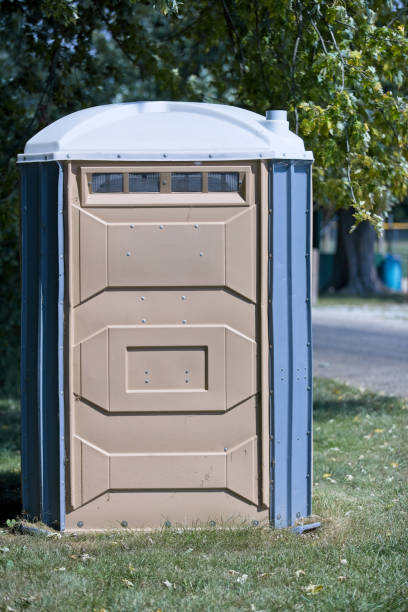 Best Luxury portable toilet rental  in Big Bend, WI